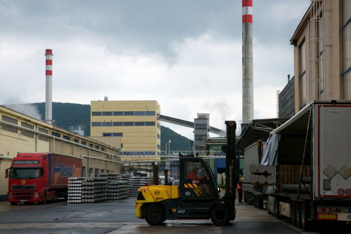 Ilustračný obrázok k článku Je tu ŠANCA, obnoví významná FABRIKA výrobu? Vláda hľadá cestu k REŠTARTU Slovalca