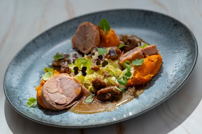 Kuchyňa je bohatá na výber rôznych pochutín a gastro špecialít