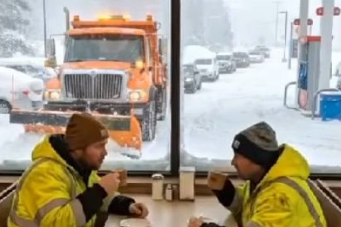 Ilustračný obrázok k článku Cestári po KALAMITE bavia vtipným VIDEOM: Vieme si urobiť SRANDU aj zo seba, priznali