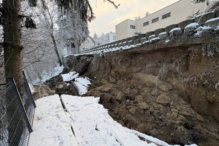 Ilustračný obrázok k článku ZOSUV pôdy v Prešove! Kvôli rozsiahlemu poškodeniu v okolí vypadlo aj internetové pripojenie