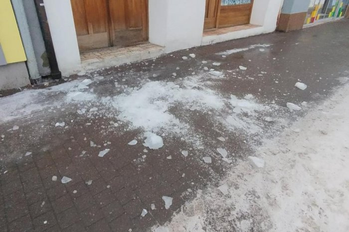 Ilustračný obrázok k článku V Poprade dávajte POZOR: Pád ľadu zo striech môže spôsobiť zranenia!