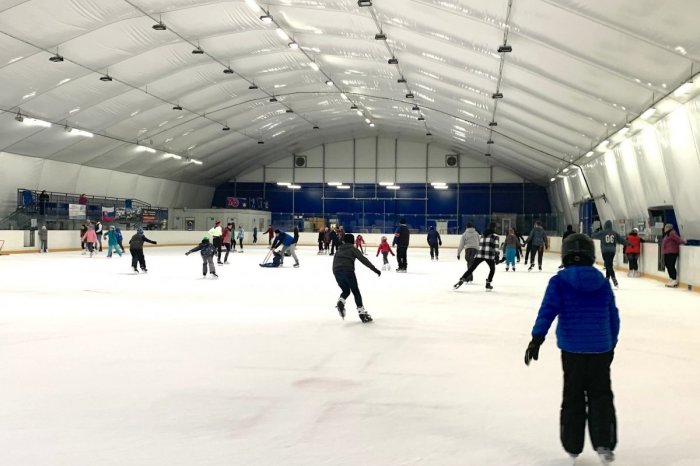 Ilustračný obrázok k článku Kam mimo Prešova sa dá ísť v čase odmäku korčuľovať? Ponuka je aj v Sabinove a Lipanoch