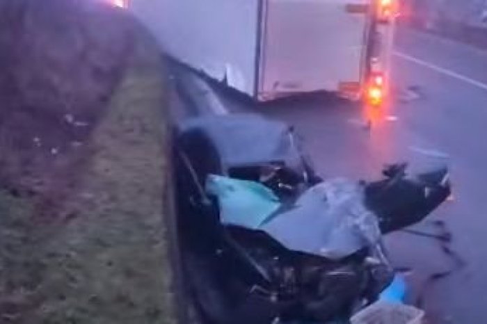 Ilustračný obrázok k článku DESIVÁ nehoda: Došlo k zrážke auta s kamiónom, polícia priniesla prvé VIDEO z miesta! FOTO