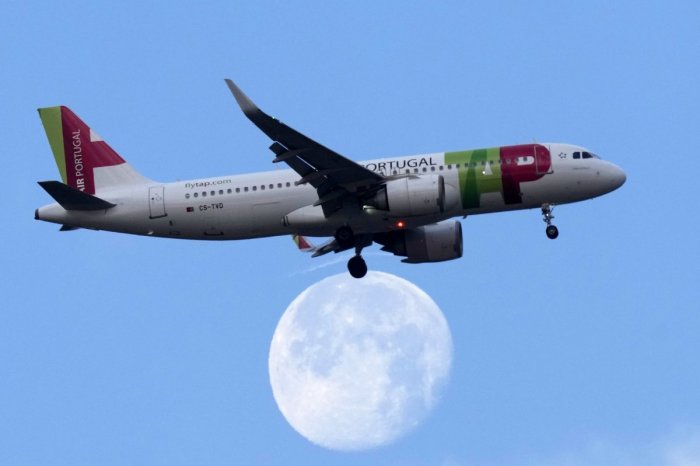 Ilustračný obrázok k článku HRÔZA na palube lietadla: STO cestujúcich zažilo dve hodiny plné STRACHU