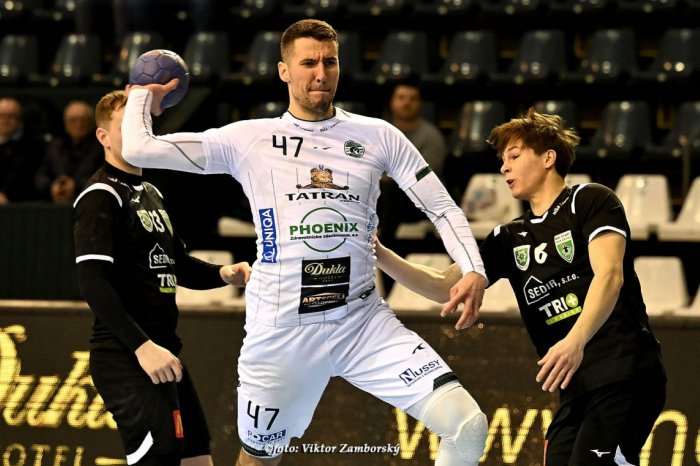 Ilustračný obrázok k článku Opäť si zahrajú o pohárovú trofej: Hádzanári Tatrana sú vo FINÁLE, čakajú ich Považania