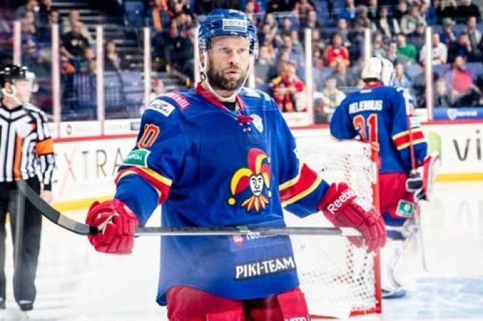 Ilustračný obrázok k článku Bývalá hokejová hviezda lieta v problémoch: V byte mu našli DROGY!