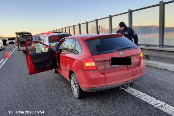 Ilustračný obrázok k článku ŠIALENÁ naháňačka s políciou: Zlodej ukradol auto, v ktorom bolo DIEŤA!