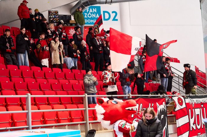 Ilustračný obrázok k článku Fans prešovských hokejistov si zaslúžia uznanie: Pri 30-tich prehrách STÁLE stoja za klubom