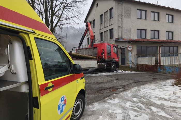 Ilustračný obrázok k článku DESIVÝ pád z vysokozdvižnej plošiny: Muž utrpel VÁŽNE poranenie