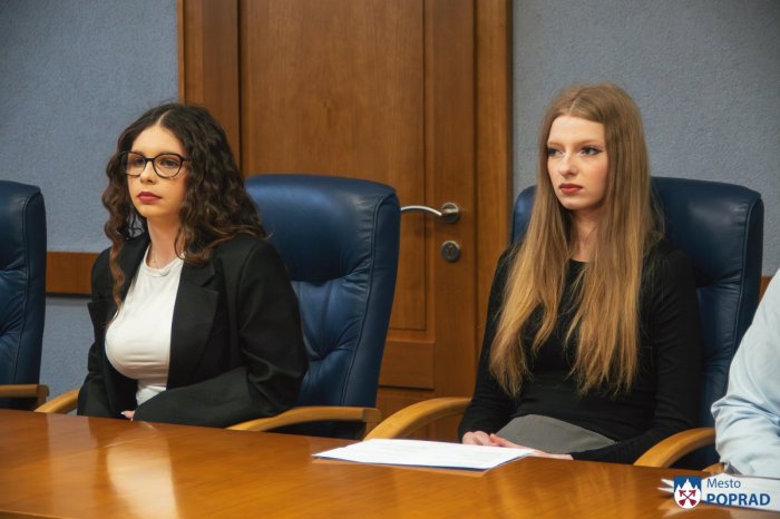 Ilustračný obrázok k článku Primátor Danko sa stretol s mládežou: Riešili aj zveľadenie parku pri Obchodnej akadémii