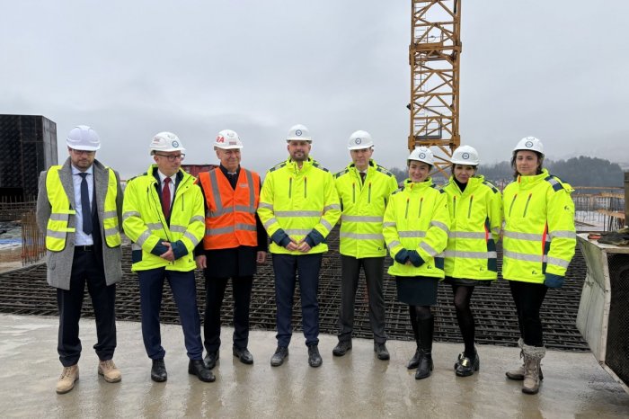 Ilustračný obrázok k článku Výstavba nemocnice je ÚSPEŠNÝ projekt, vyhlásil Drucker: Sú tu POZITÍVNE správy, FOTO