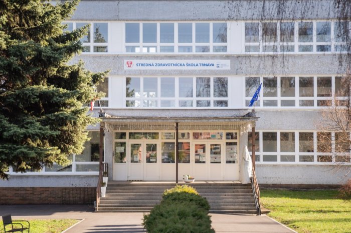 Ilustračný obrázok k článku Dopyt po praktických sestrách: Stredná zdravotnícka škola reaguje, prijme VIAC prvákov