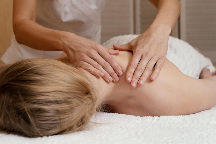 Ilustračný obrázok k článku SMRŤ z vyčerpania na Valentína: Masérka zomrela v práci! Doma ju čakali dve DETI