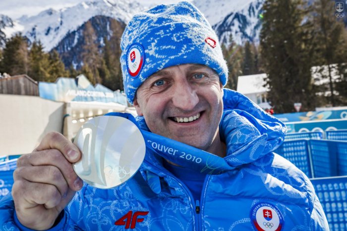 Ilustračný obrázok k článku Exbiatlonista Hurajt má konečne STRIEBRO z olympiády: Získal ju kvôli ruskému podvodníkovi