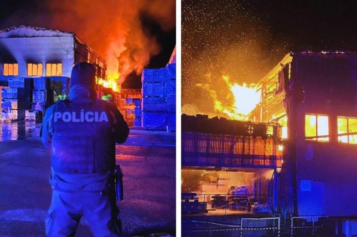 Ilustračný obrázok k článku Výrobná hala v PLAMEŇOCH: Hasiči bojovali s OHŇOM celú noc, ŠKODY sú obrovské, FOTO