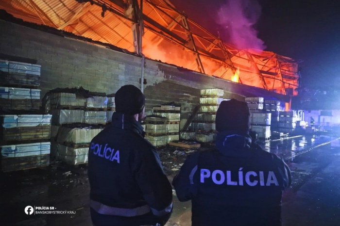 Ilustračný obrázok k článku ŠOKUJÚCE zistenia v prípade POŽIARU haly: Nie je vylúčený ani ÚMYSEL, FOTO