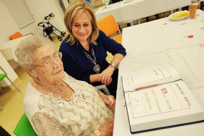 Ilustračný obrázok k článku ÚŽASNÉ: Pani Meta má už 103 rokov, vo Svite bola veľká párty jej neskutočných narodenín