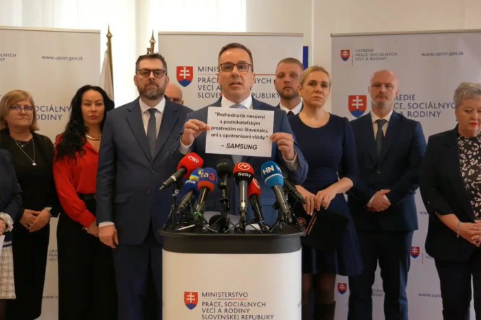 Ilustračný obrázok k článku Dlho by bez práce ostať nemuseli: O prepustených zo Samsungu majú záujem veľké fabriky