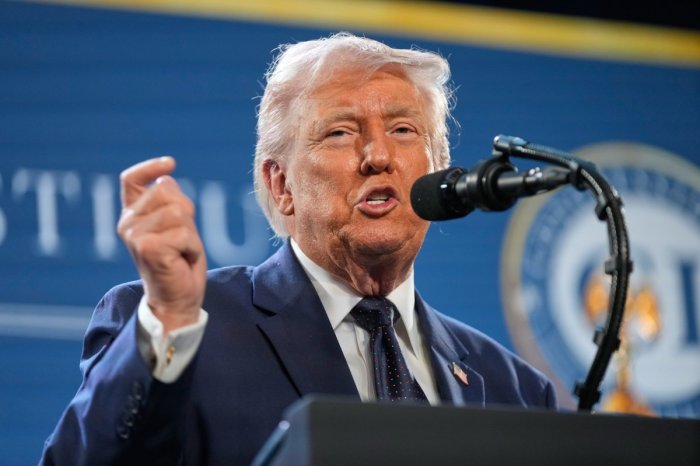 Ilustračný obrázok k článku Trump opäť provokuje: Vyhlásil, že je preňho „veľká česť“ zabíjať iránskych lídrov