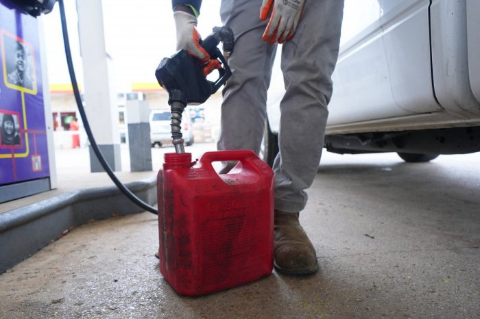 Ilustračný obrázok k článku STRACH z drahého benzínu rastie: Slováci začali vo veľkom nakupovať KANISTRE