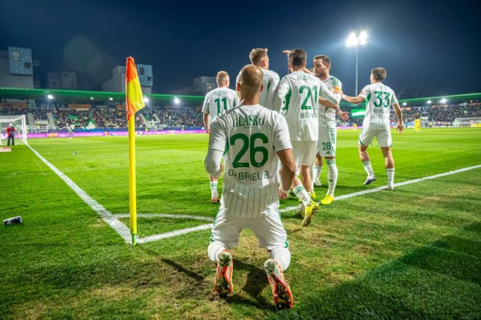 Ilustračný obrázok k článku Skvelé derby vo fantastickej atmosfére v Prešove: Tatran vyhrával 2:0, ale Košice vyrovnali