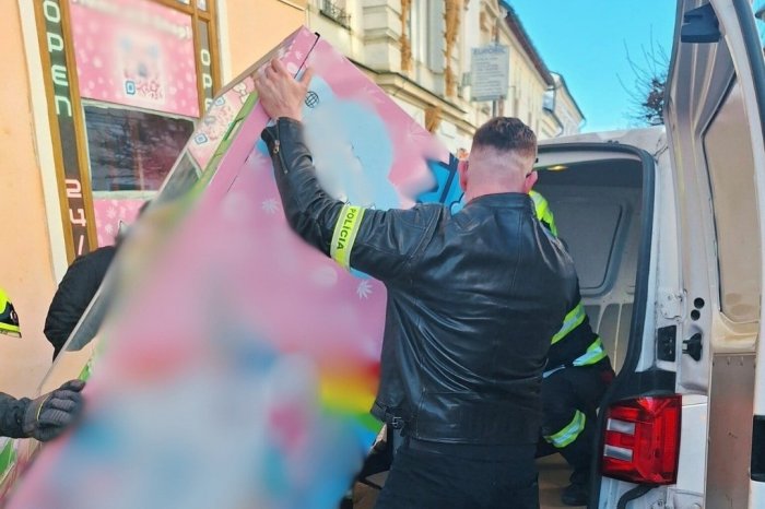 Ilustračný obrázok k článku Nebezpečné drogové "cukríky" z automatov: Čoraz viac detí končí na urgente!