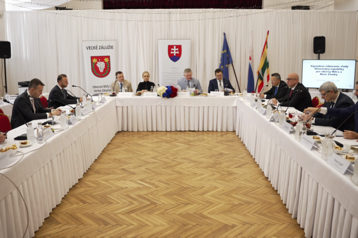 Ilustračný obrázok k článku Vláda schválila viac ako 2,5 MILIÓNA eur pre okresy Nitra a Nové Zámky