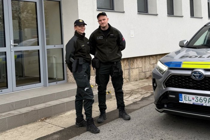Ilustračný obrázok k článku Michaela ĎAKUJE policajtom: Pomohli jej malému synovi (8)! Označila ich za HRDINOV