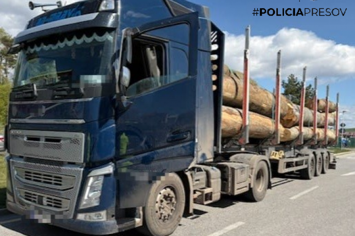 Ilustračný obrázok k článku Vodič nákladiaku má problém: Hliadka Diaľničného oddelenia Beharovce ho načapala OPITÉHO