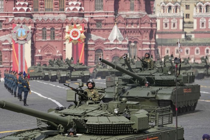 Ilustračný obrázok k článku Tanky NEBUDÚ: Vojenská prehliadka 9. mája bude v Moskve BEZ vojenskej techniky
