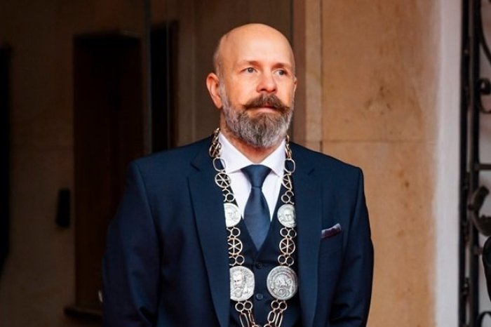 Ilustračný obrázok k článku Primátor Trnavy Bročka KONČÍ! Po troch volebných obdobiach už NEVLÁDZE