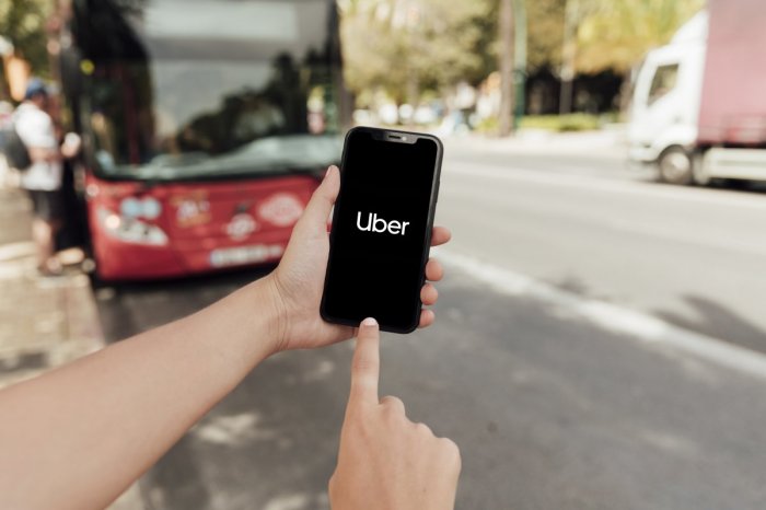 Ilustračný obrázok k článku Používate Uber? Prichádza parádna NOVINKA! Rezervovať si budete môcť aj UBYTOVANIE