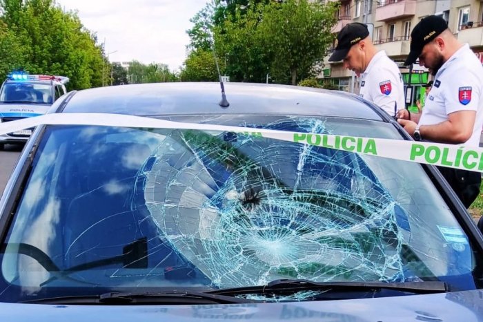 Ilustračný obrázok k článku HROZIVÁ nehoda na priechode: Vodič ZRAZIL mladého muža, utrpel PORANENIE hlavy, FOTO