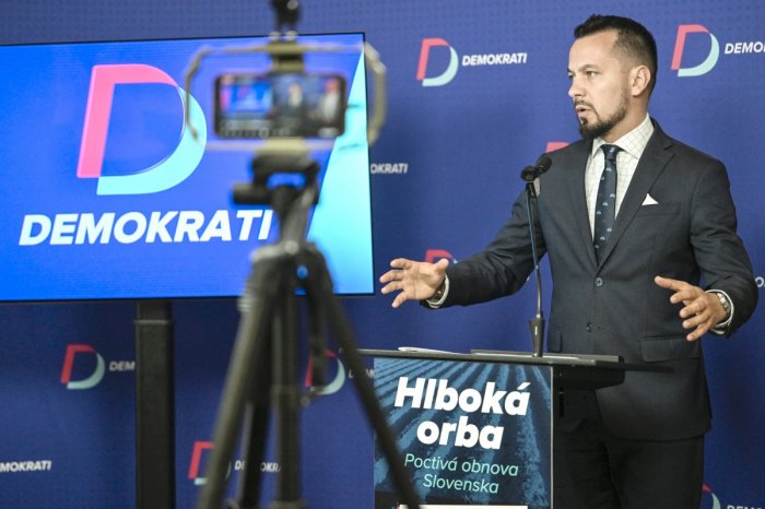 Ilustračný obrázok k článku Opozícia kritizuje Fica a Kaliňáka: Za zbabraný projekt musí minister niesť zodpovednosť!