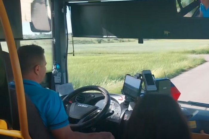 Ilustračný obrázok k článku Milan je HITOM internetu: SPIEVAJÚCI šofér autobusu si získal TISÍCKY ľudí, VIDEO
