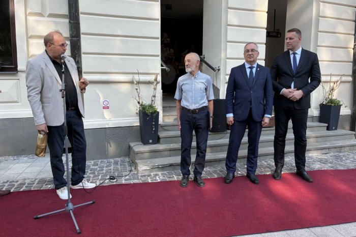 Ilustračný obrázok k článku POCTA pre výnimočného MARATÓNCA: Hazuchova SKROMNÁ reakcia chytí za srdce, FOTO