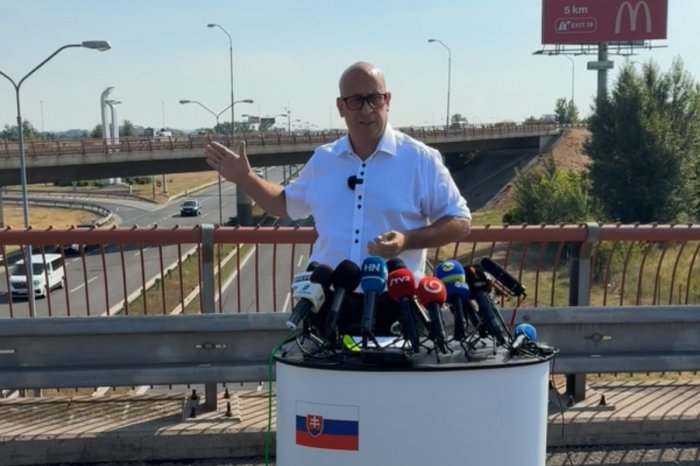 Ilustračný obrázok k článku A je to tu! Minister Jozef Ráž ohlásil kandidatúru na primátora Bratislavy