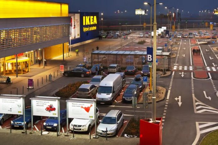 Ilustračný obrázok k článku IKEA a Avion v Bratislave MENIA pravidlá: KONIEC neobmedzeného bezplatného parkovania!