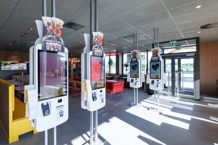 Ilustračný obrázok k článku McDonald’s pokračuje v expanzii do menších miest. Otvoril svoju prvú reštauráciu v Žiari nad Hronom