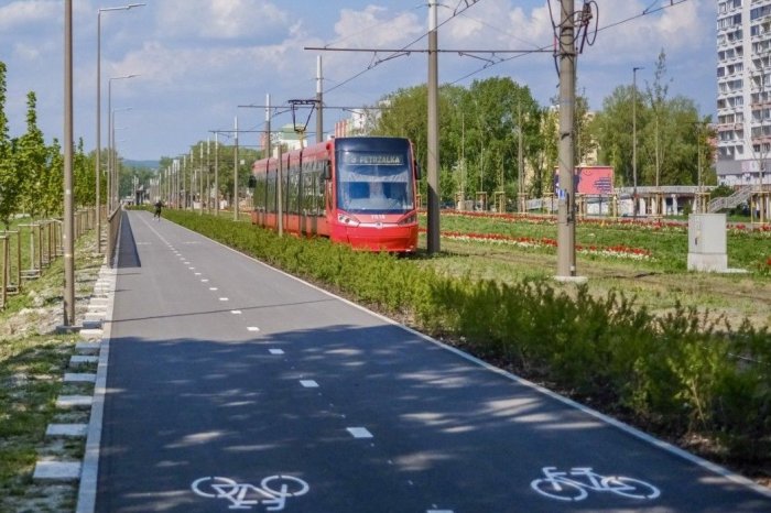 Ilustračný obrázok k článku Petržalská električka oslavuje prvý ROK: Mesačne prepraví 1,2 MILIÓNA ľudí