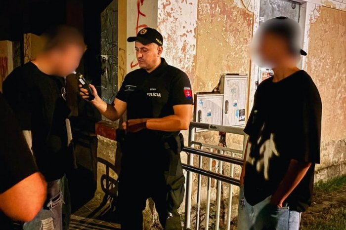 Ilustračný obrázok k článku PREKVAPIVÝ výsledok policajnej kontroly: Vedia sa mladí baviť bez alkoholu? FOTO