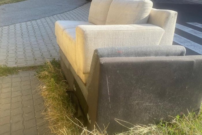 Ilustračný obrázok k článku ČIERNA skládka priamo pri kontajneroch: Mestskí policajti odhalili VINNÍKA, čo pomohlo? FOTO