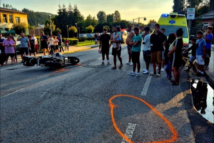 Ilustračný obrázok k článku HROZIVÁ nehoda na ceste: Motorkár sa zrazil s dieťaťom, oboch odviezli záchranári, FOTO