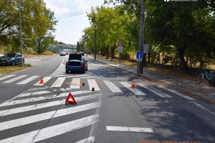 Ilustračný obrázok k článku HROZIVÁ zrážka cyklistky s autom na priechode: Polícia HĽADÁ svedkov! FOTO