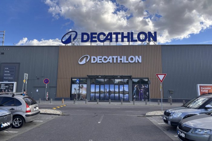 Ilustračný obrázok k článku Decathlon sa PRESŤAHUJE: Otvorí NAJVÄČŠIU predajňu na strednom Slovensku