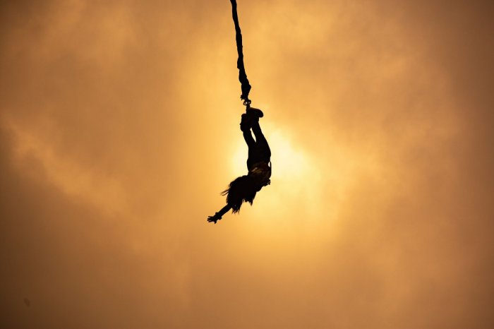 Ilustračný obrázok k článku TRAGÉDIA pri bungee jumpingu: Žena (†21) NEPREŽILA náraz do skaly