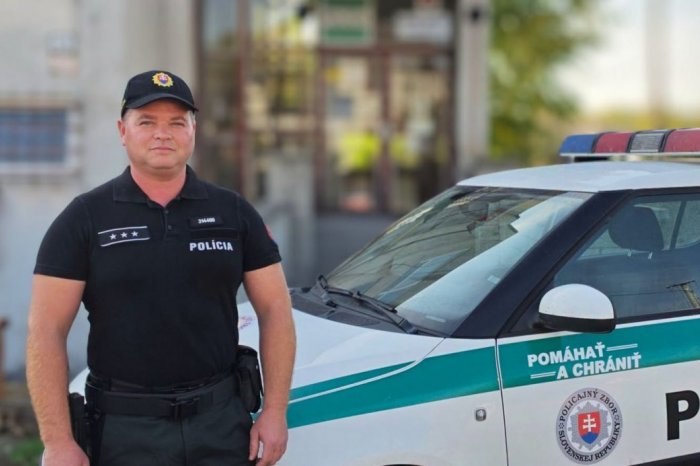 Ilustračný obrázok k článku ĽUDSKÝ čin policajta mimo služby: ZRANENÉMU chlapcovi poskytol prvú pomoc