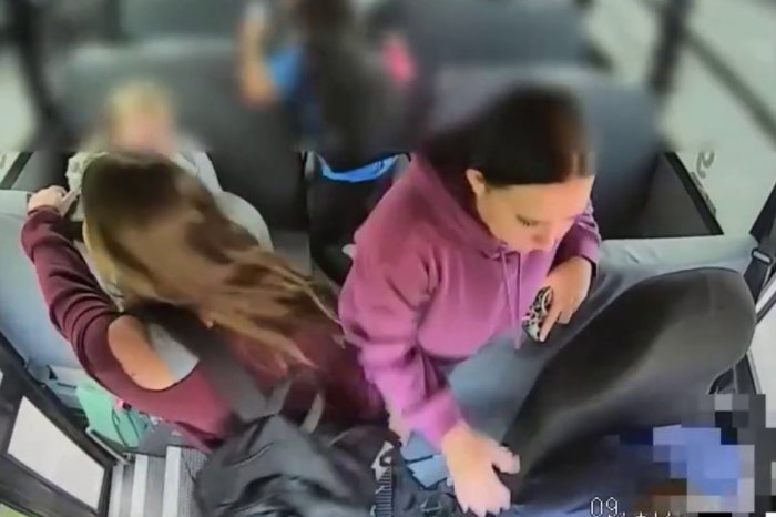 Ilustračný obrázok k článku Počas jazdy ODPADOL vodič autobusu: Deti sa zachovali ako hrdinovia! VIDEO