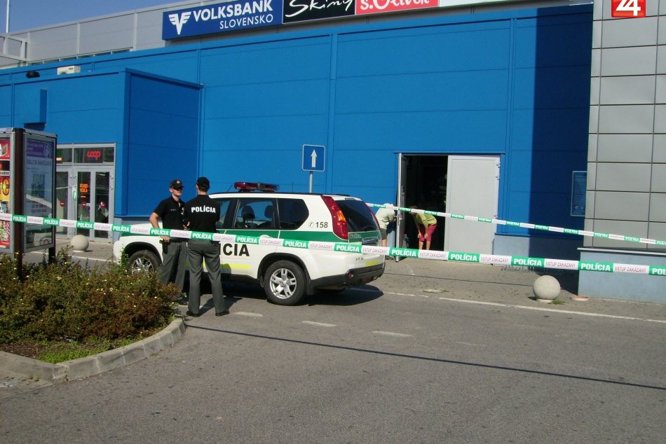 vykradnuty bankomat