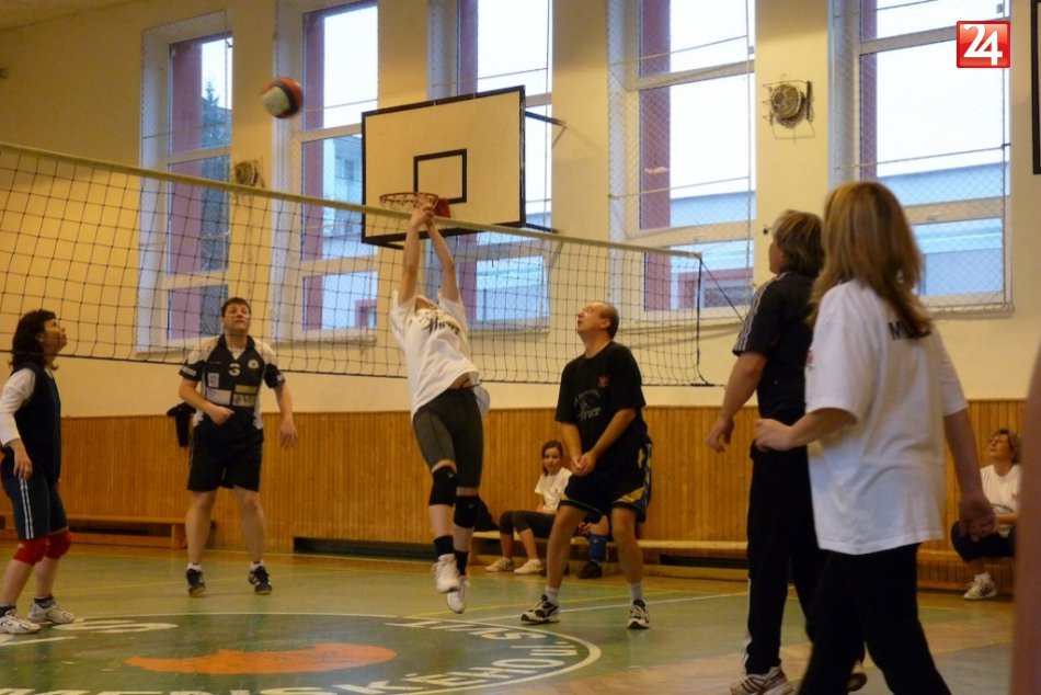 pp_0328_ucitelia_turnaj